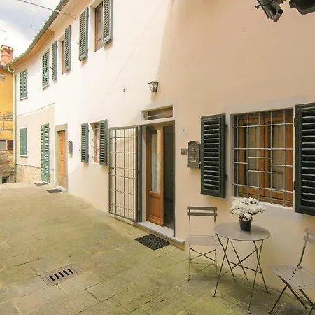 Holiday home Lovely In Montecatini Alto With Kitchen