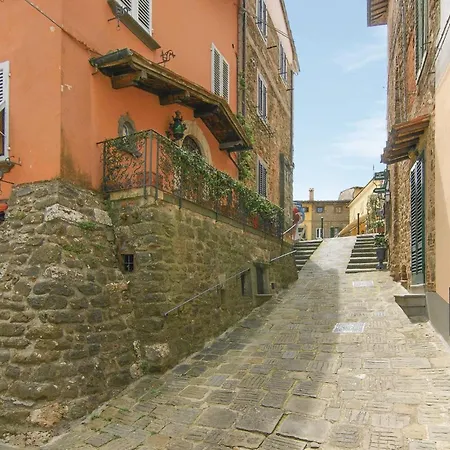 Lovely In Montecatini Alto With Kitchen Holiday home Nievole